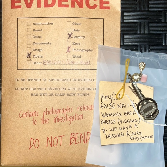 Game you can play solo or W/ppl (TAKES HOURS TOO SOLVE) GREAT FOR BONDING TIME - Picture 4 of 17